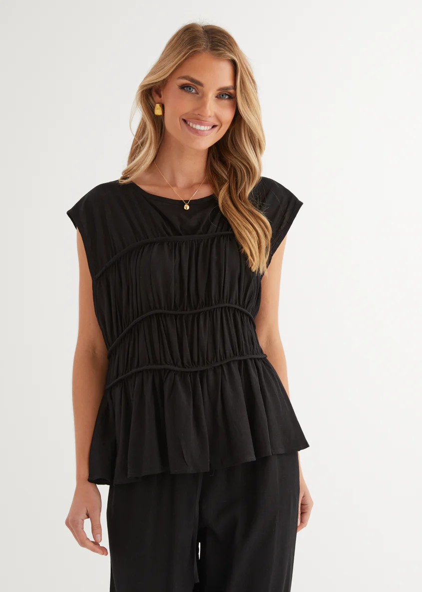 Sunstone Pleated Top - Black - Honorern