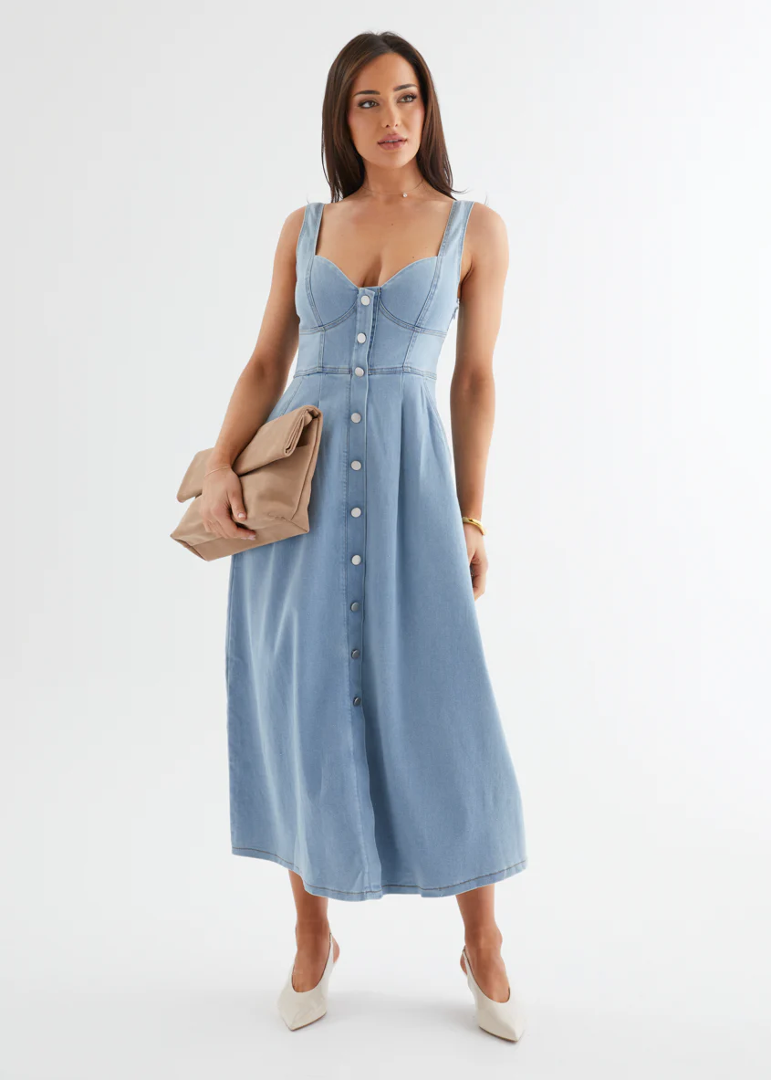 Deja Denim Midi Dress - Light Blue - Honorern