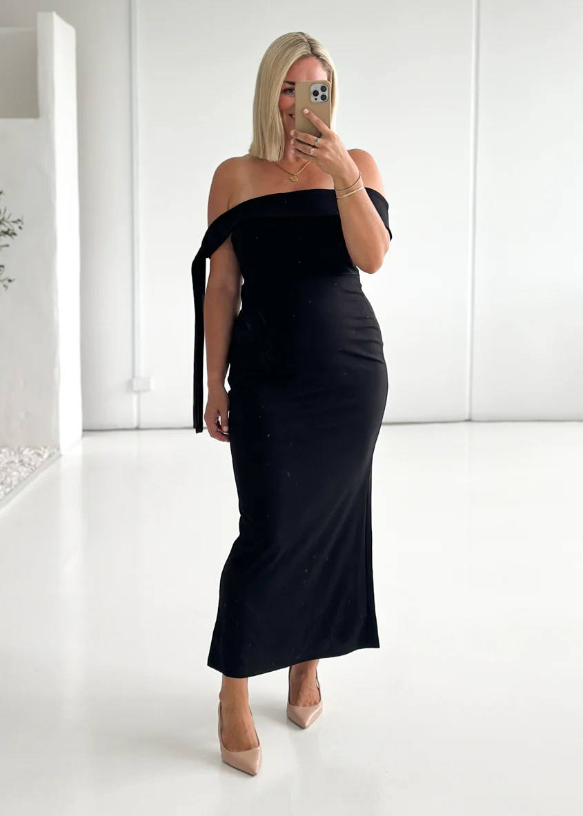 Renia Off Shoulder Maxi Dress - Black - Honorern