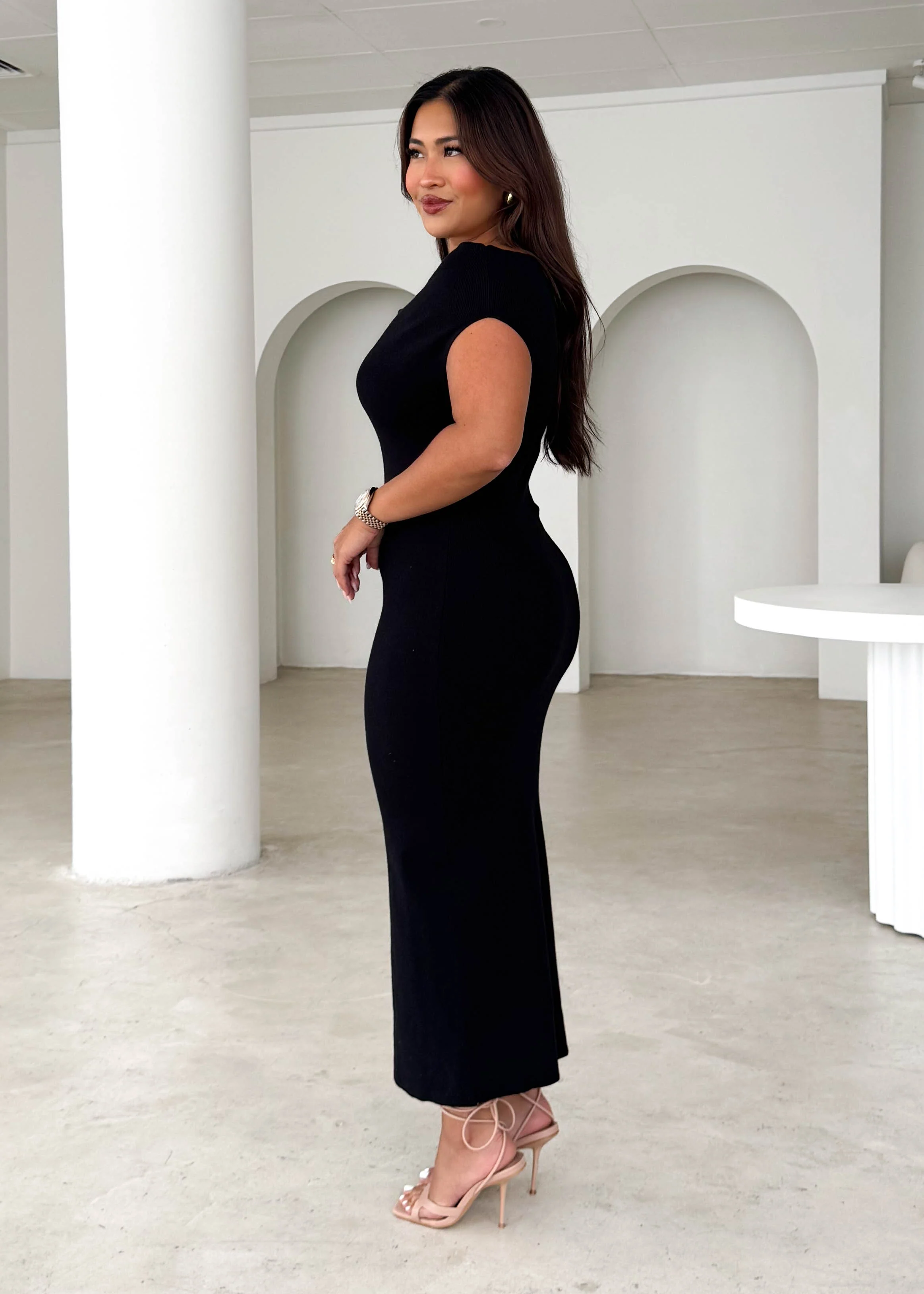 Serenade Knit Midi Dress - Black - Honorern