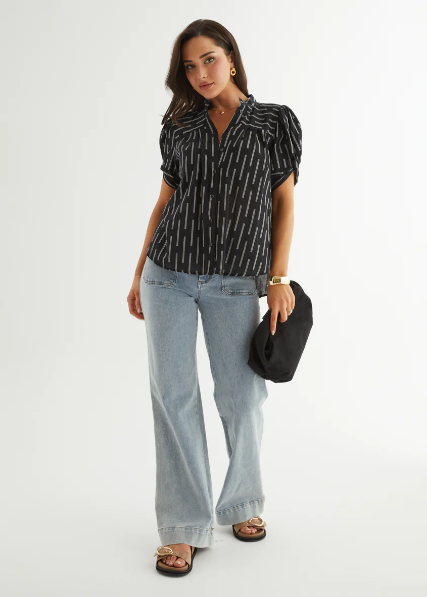 Becca Blouse - Liquorice - Honorern