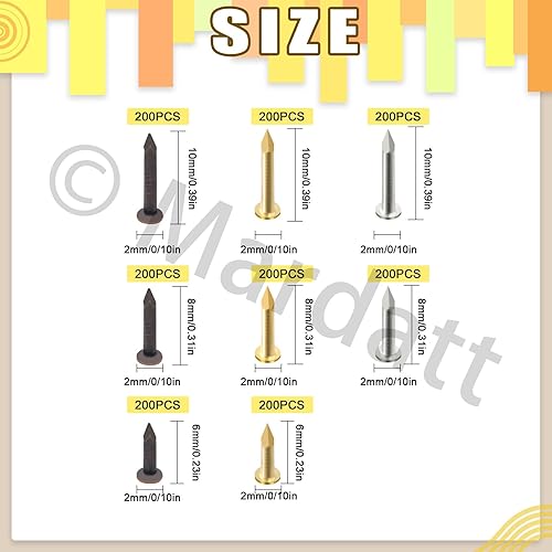 Mardatt Kit assortito di 1600 chiodi piccoli in 3 misure, 1 x 6 mm, 1 x 8 mm, 1 x 10 mm, piccoli chiodi in legno, piccoli chiodi assortiti per appendere la lavorazione del legno (oro, argento, bronzo) - Honorern