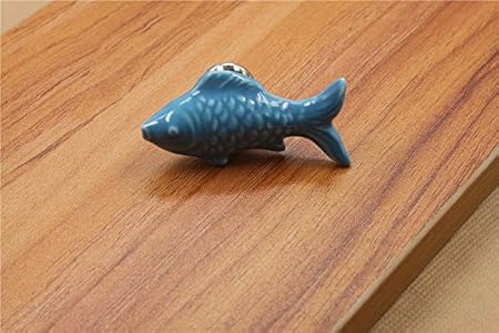 Due pomelli a forma di pesciolino, 55 mm in ceramica, divertenti e decorativi, per armadio/armadietto/guardaroba/cassettiera/bagno, 6 colori disponibili Blue - Honorern